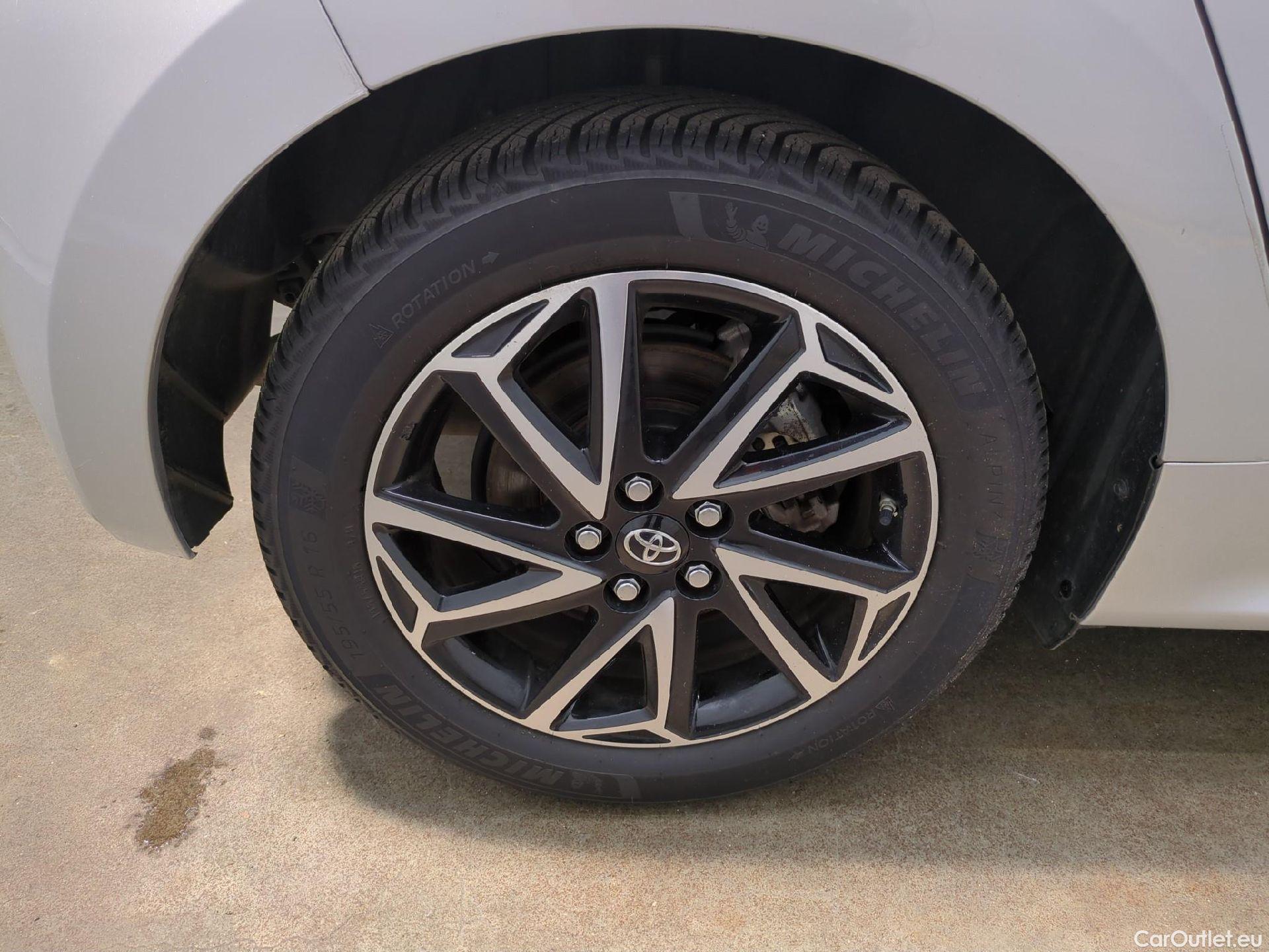  Toyota  Yaris TOYOTA  Hybride / 2019 / 5P / Berline Hybride 116h Design #3