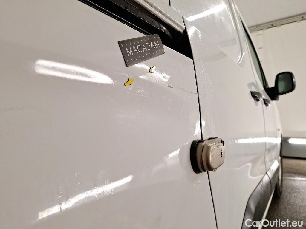  Peugeot  Partner PEUGEOT  / 2018 / 4P / Fourgonnette BHDI 100 S&S 100 S&S 1000KG STD ASPHALT #8