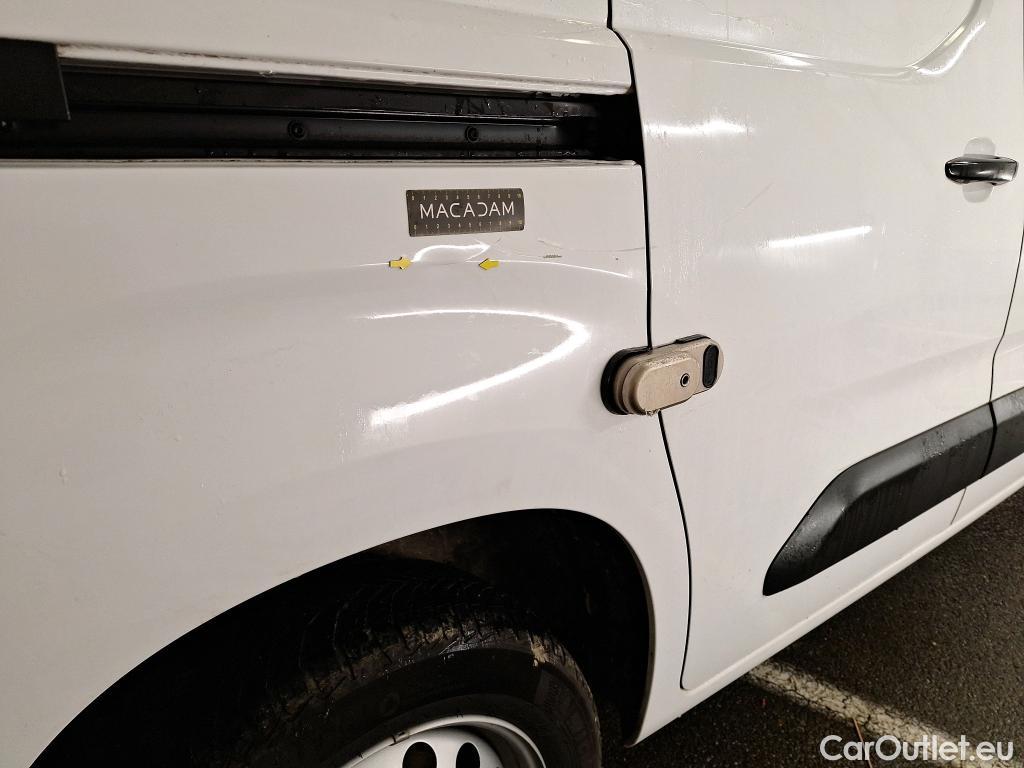 Peugeot  Partner PEUGEOT  / 2018 / 4P / Fourgonnette BHDI 100 S&S 100 S&S 1000KG STD ASPHALT #2