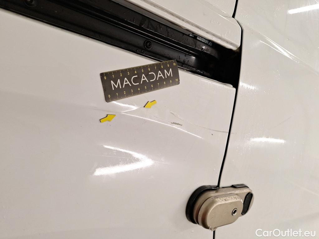  Peugeot  Partner PEUGEOT  / 2018 / 4P / Fourgonnette BHDI 100 S&S 100 S&S 1000KG STD ASPHALT #9