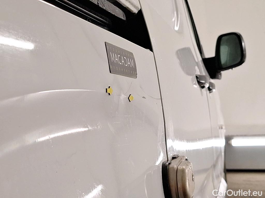  Peugeot  Partner PEUGEOT  / 2018 / 4P / Fourgonnette BHDI 100 S&S 100 S&S 1000KG STD ASPHALT #4