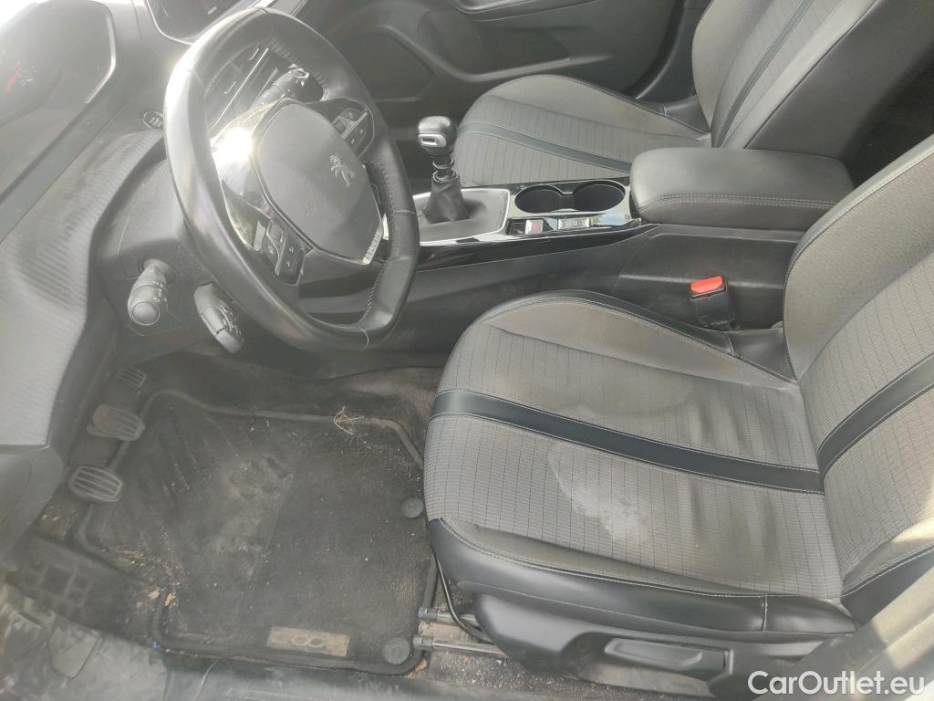  Peugeot  2008  Allure Pack 1.2 PureTech 100CV MT6 E6d #26