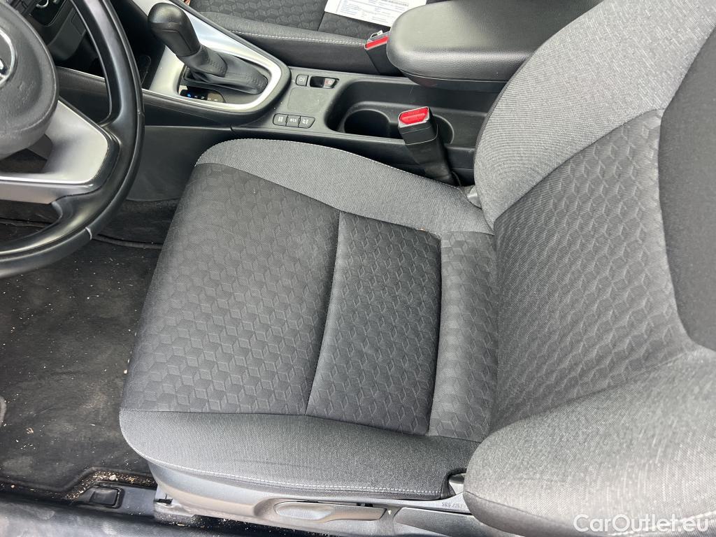  Toyota  Yaris TOYOTA  / 2020 / 5P / berlina con portón 1.5 120H Active Tech #2