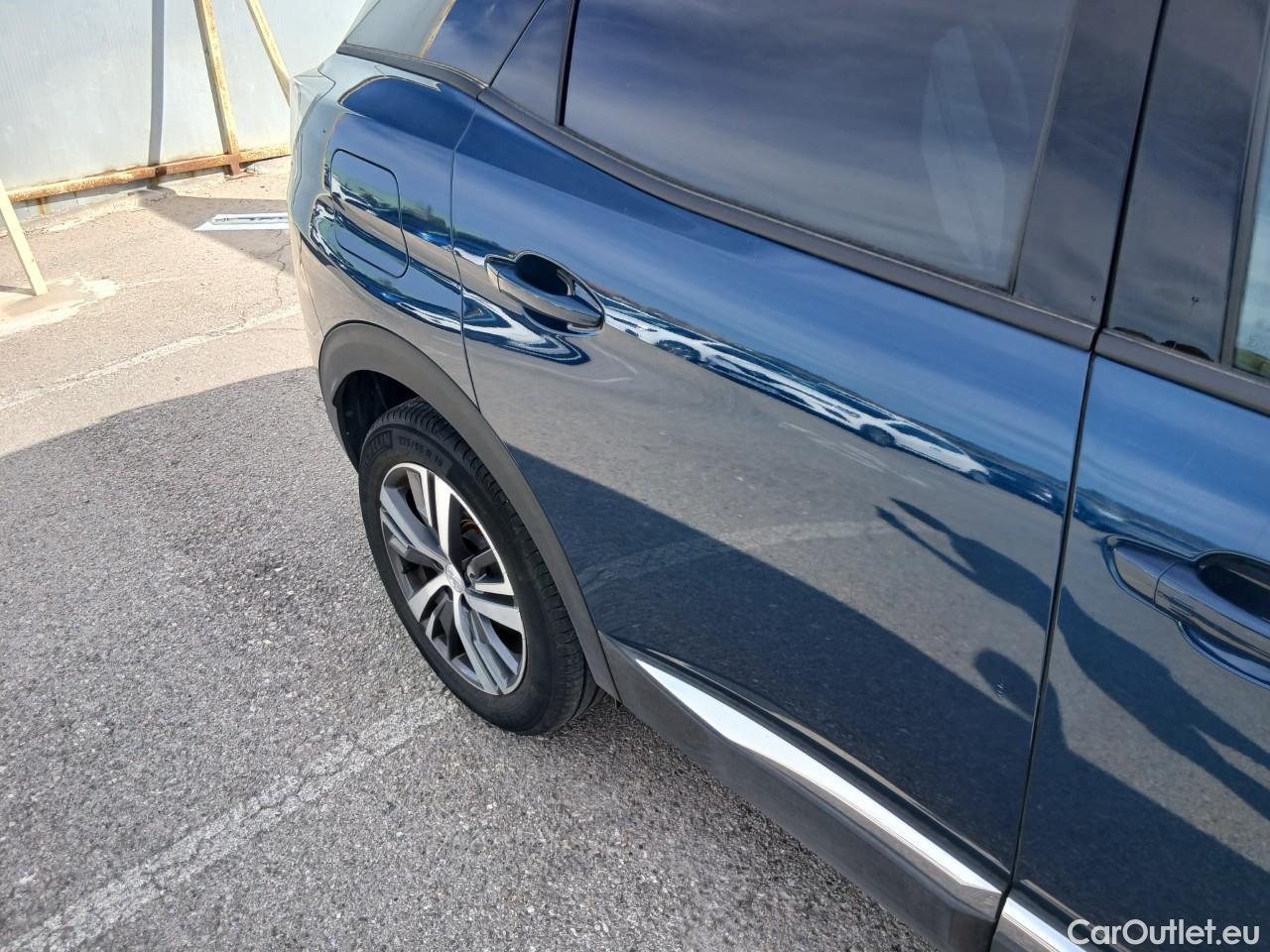  Peugeot  3008  Allure Pack 1.2 PureTech 130CV MT6 E6d #12