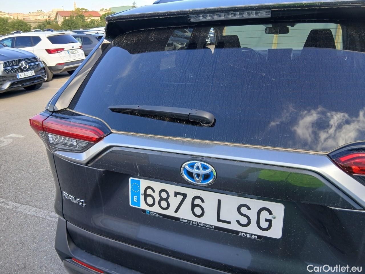  Toyota  RAV4 TOYOTA  / 2018 / 5P / todoterreno 2.5l 220H Advance #15