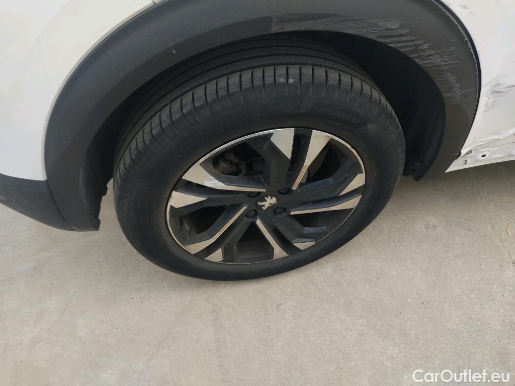  Peugeot  2008  Allure Pack 1.2 PureTech 100CV MT6 E6d #8