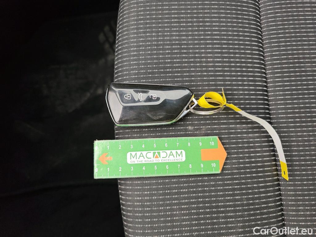  Skoda  Octavia  Berlina Ambition 2.0 TDI 150CV MT6 E6d #1