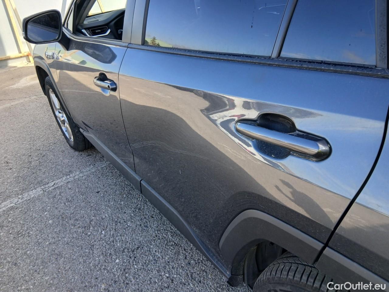  Toyota  RAV4 TOYOTA  / 2018 / 5P / todoterreno 2.5l 220H Advance #9