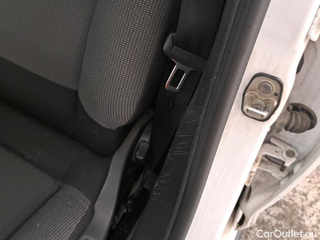  Citroen  C3  Société Feel 1.5 BlueHDI 100CV BVM5 E6dT #2