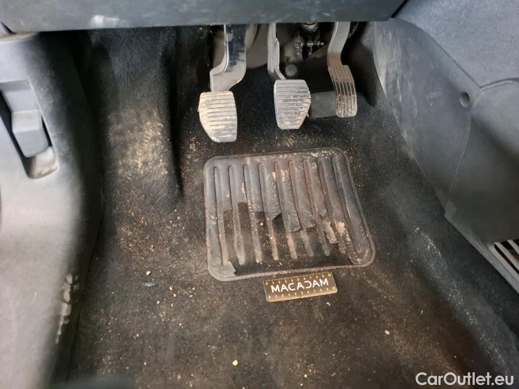 Peugeot  208  Affaire Premium 1.5 HDi 100CV BVM5 E6dT #1