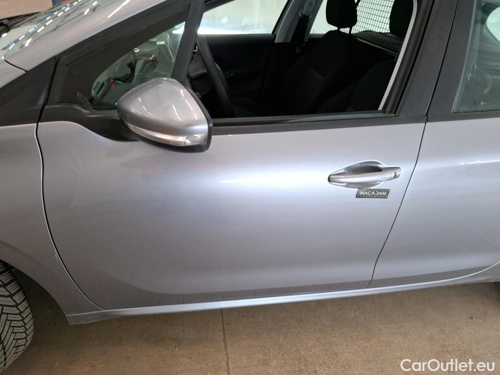  Peugeot  208  Affaire Premium 1.5 HDi 100CV BVM5 E6dT #40