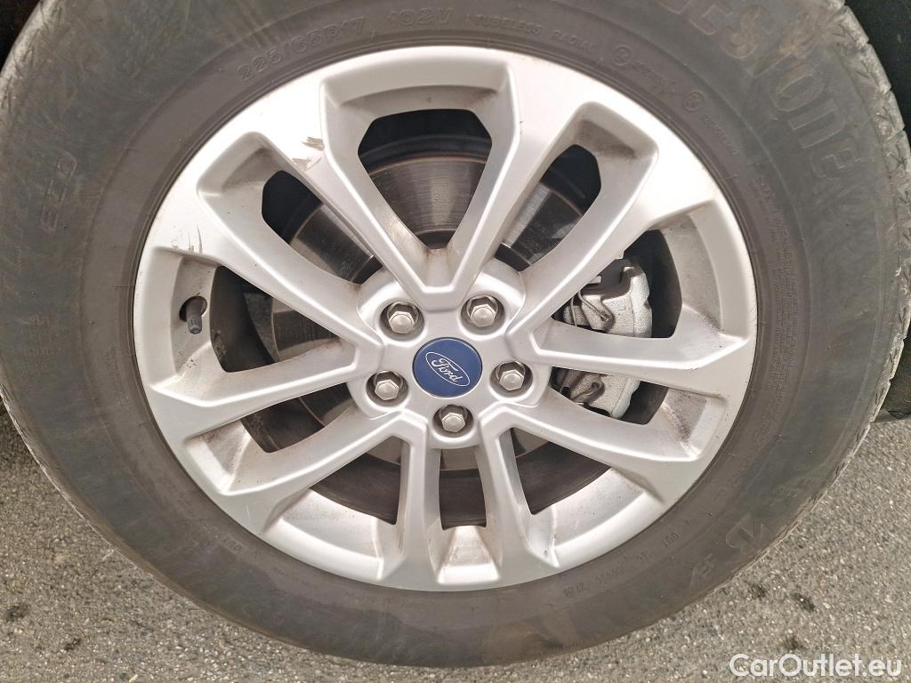  Ford  Kuga FORD  / 2019 / 5P / SUV 2.5 190 hybrid Flexifuel Pshift Titanium #19