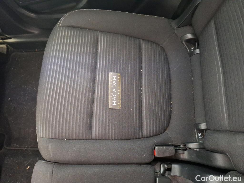  Ford  Kuga FORD  / 2019 / 5P / SUV 2.5 190 hybrid Flexifuel Pshift Titanium #16