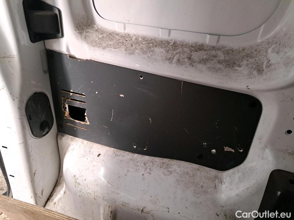  Peugeot  Expert  Fourgon Pro L1 1.5 HDi 100CV BVM6 E6dT #25