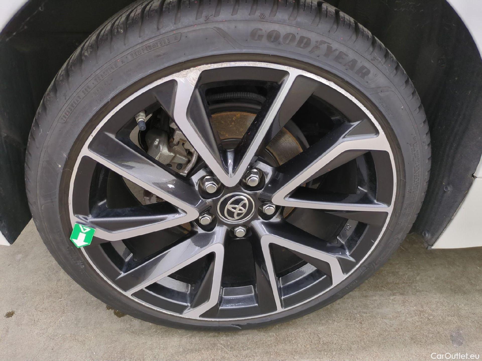  Toyota  Corolla TOYOTA  / 2018 / 5P / Berline Hybride 122h Collection #12