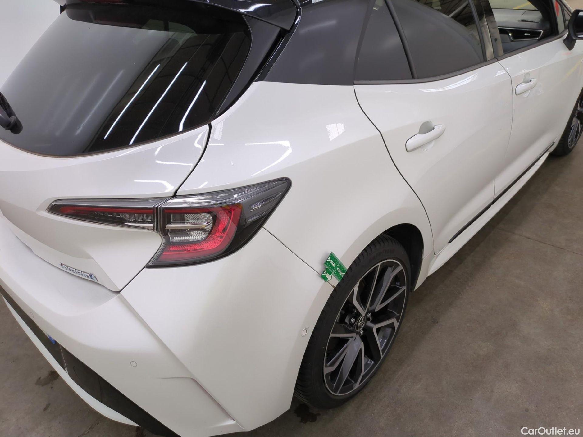  Toyota  Corolla TOYOTA  / 2018 / 5P / Berline Hybride 122h Collection #18