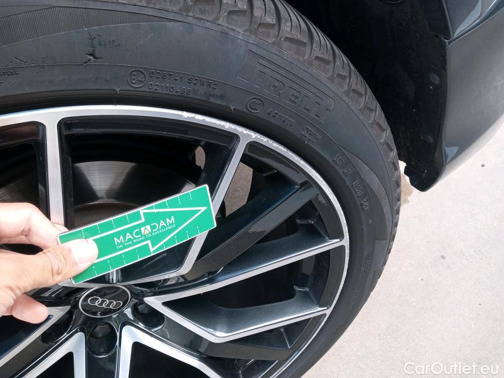  Audi  Q8  55 TFSI e quattro Black line Black Edition 3.0 TFSI 380CV AT8 E6d #9