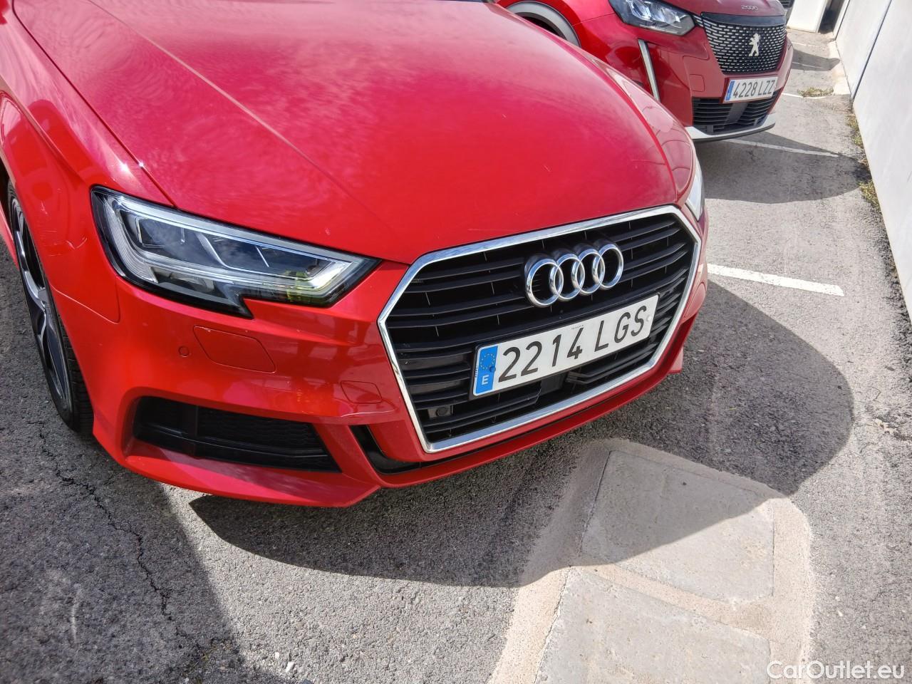  Audi  A3 AUDI  / 2016 / 5P / berlina con portón Sportback ALL-IN edion 30 TDI 85kW(SP) #6
