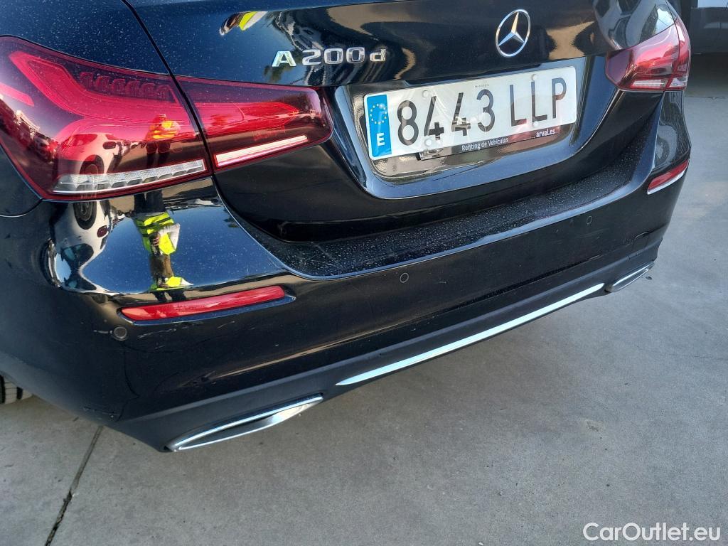  Mercedes  A-Klasse Clase A Sedán A 200 d (117.112) 150CV AT8 E6d #17