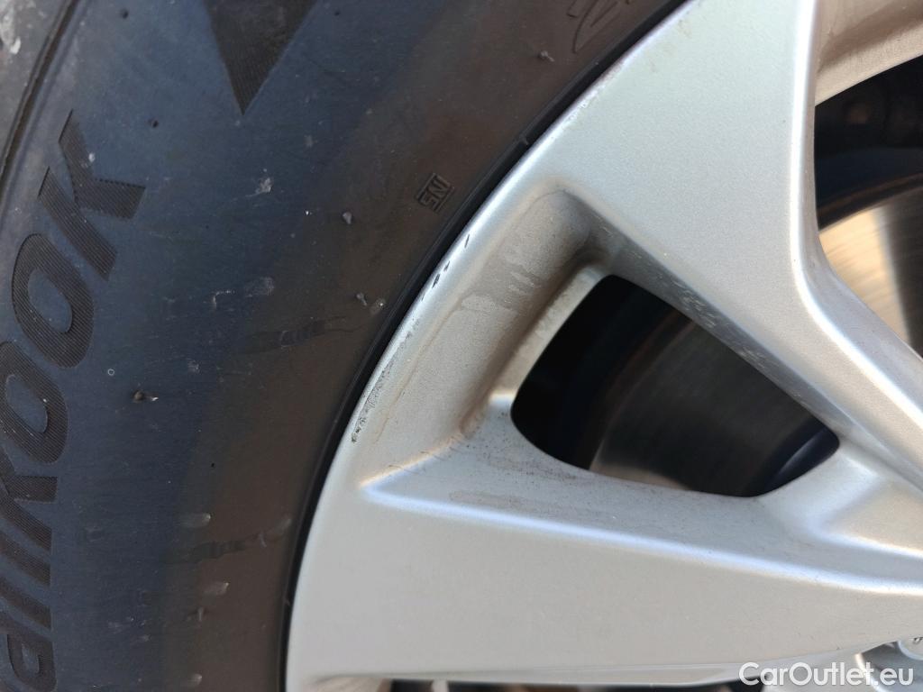  Hyundai  Tucson HYUNDAI  / 2018 / 5P / todoterreno 1.6 CRDI 85kW (116CV) 48V SLE 4X2(SP)(SL) #65