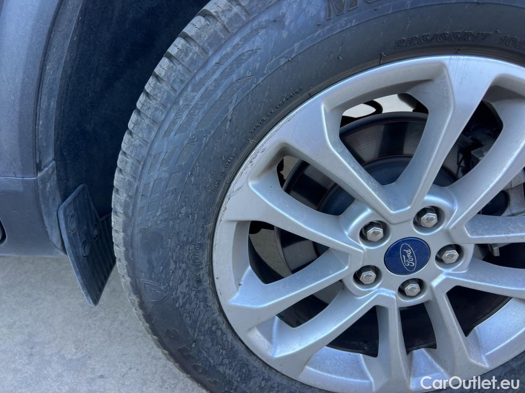  Ford  Kuga  Titanium Hybrid 2.5 190CV ATV E6d #4
