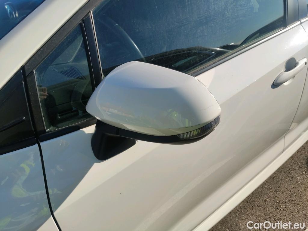  Toyota  Corolla TOYOTA  / 2019 / 5P / berlina con portón 1.8 125H BUSINESS PLUS E-CVT #29
