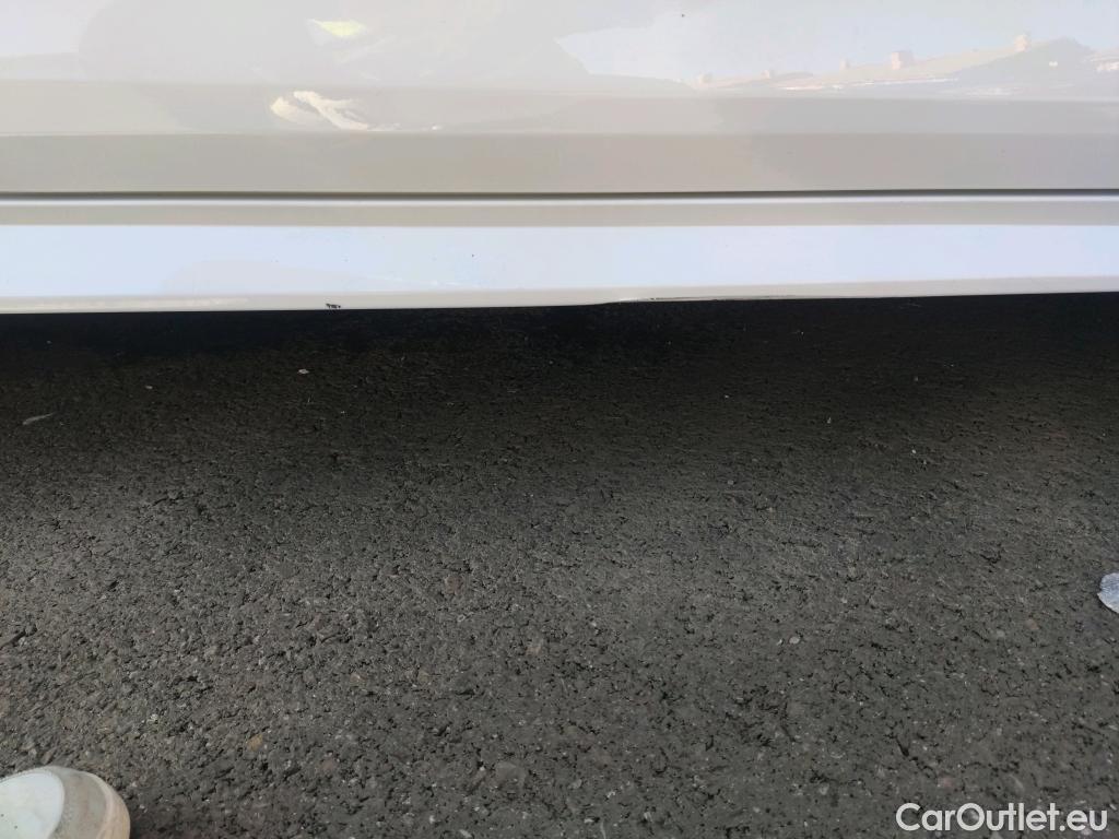  Toyota  Corolla TOYOTA  / 2019 / 5P / berlina con portón 1.8 125H BUSINESS PLUS E-CVT #8