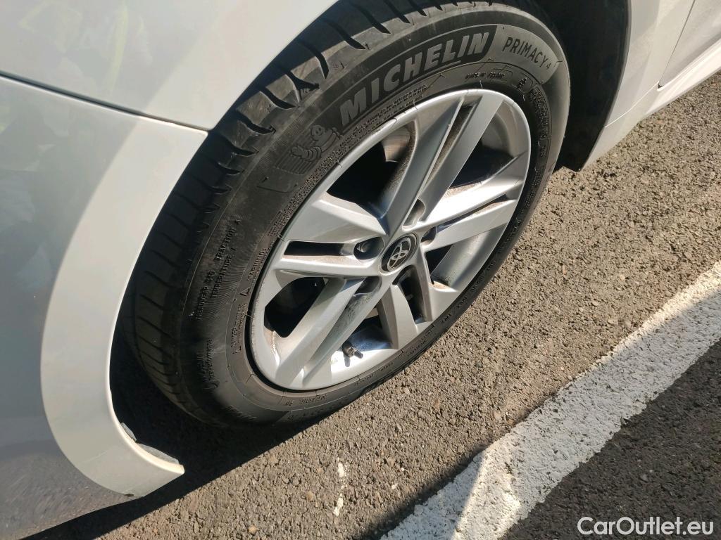  Toyota  Corolla TOYOTA  / 2019 / 5P / berlina con portón 1.8 125H BUSINESS PLUS E-CVT #12