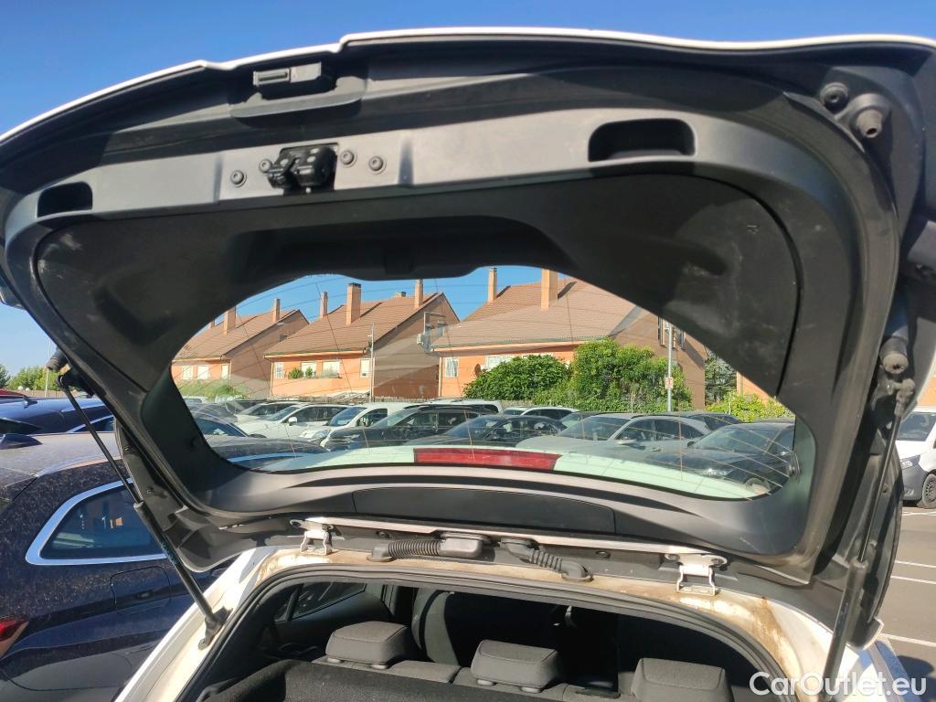  Toyota  Corolla TOYOTA  / 2019 / 5P / berlina con portón 1.8 125H BUSINESS PLUS E-CVT #16