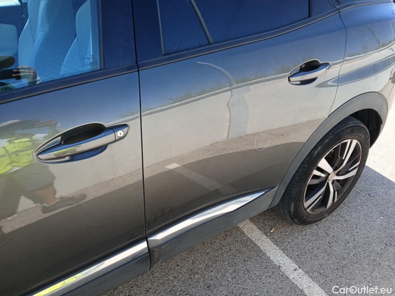  Peugeot  3008 PEUGEOT  / 2016 / 5P / todoterreno Allure BlueHDi 96kW (130CV) S&S EAT8 #17