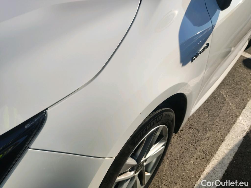  Toyota  Corolla TOYOTA  / 2019 / 5P / berlina con portón 1.8 125H BUSINESS PLUS E-CVT #35