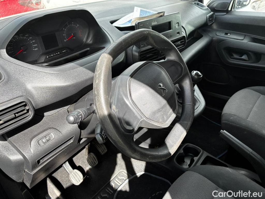  Peugeot  Partner PEUGEOT  / 2018 / 3P / furgón derivado de turismo Pro Standard 600kg BlueHDi 73kW #14