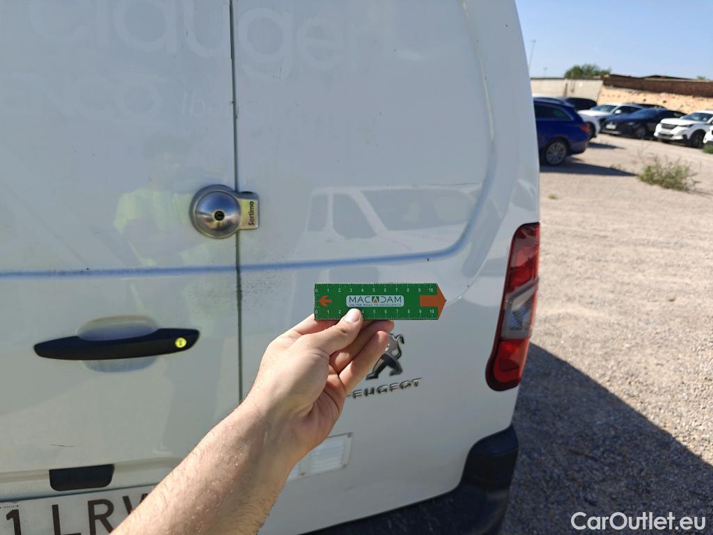  Peugeot  Partner PEUGEOT  / 2018 / 4P / furgón derivado de turismo Premium Long 1000kg BlueHDi 73kW #8