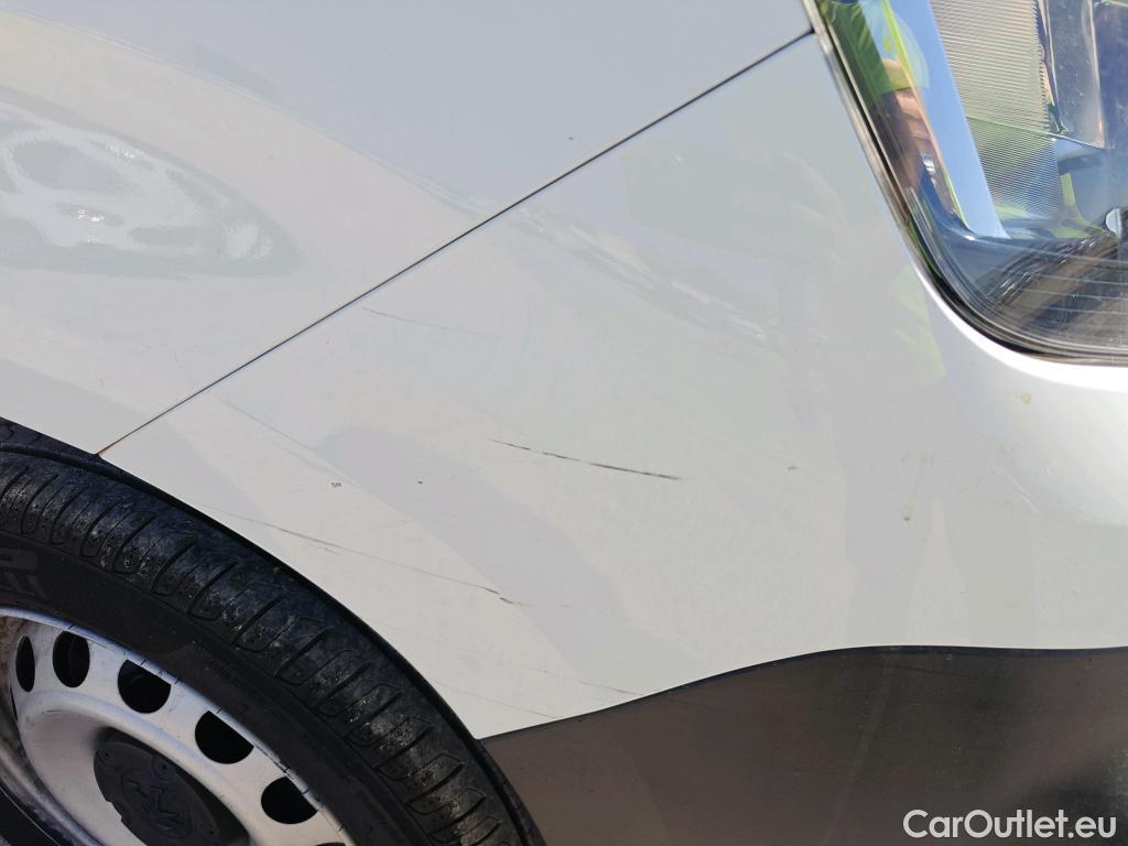  Peugeot  Partner PEUGEOT  / 2018 / 4P / furgón derivado de turismo Premium Long 1000kg BlueHDi 73kW #45