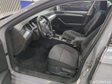  Volkswagen  Passat VARIANT 2.0 TDI SCR DSG  16 #9