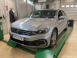  Volkswagen  Passat GTE SC Executive Drag #3