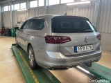  Volkswagen  Passat GTE SC Executive Drag #4