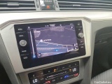 Volkswagen  Passat Variant 2.0 TDI SCR Auto / Manual mode Diesel  55 #25