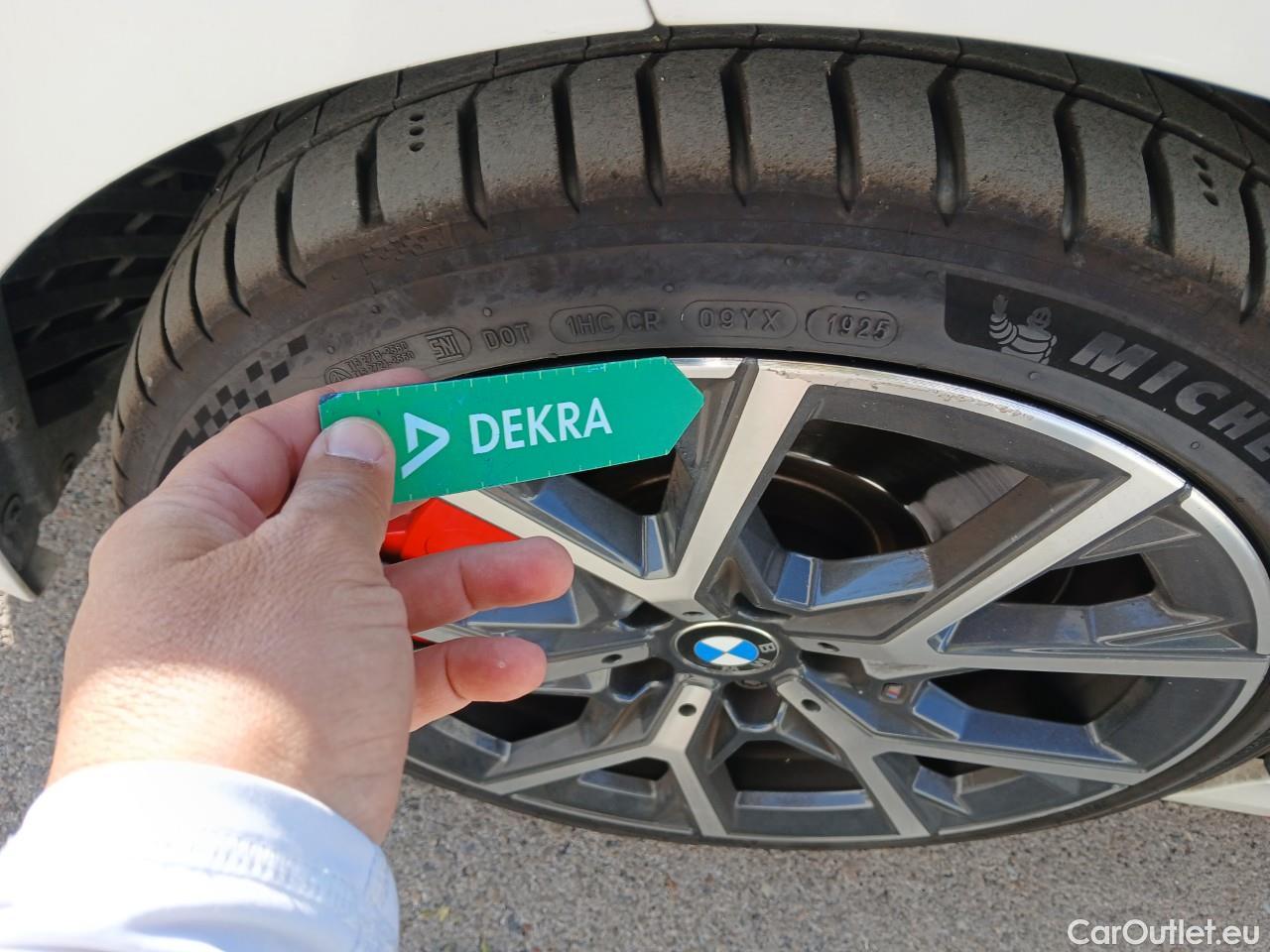  Bmw  Serie 1 BMW  / 2019 / 5P / berlina con portón 128ti #3