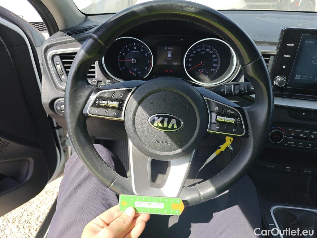  KIA  XCeed KIA  / 2019 / 5P / todoterreno 1.0 T-GDi Drive 88kW (120CV) #23