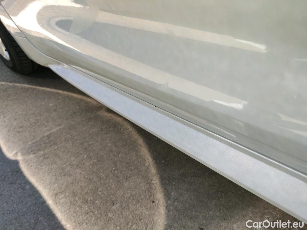 Toyota  Corolla TOYOTA  / 2019 / 5P / berlina con portón 1.8 125H BUSINESS E-CVT #19