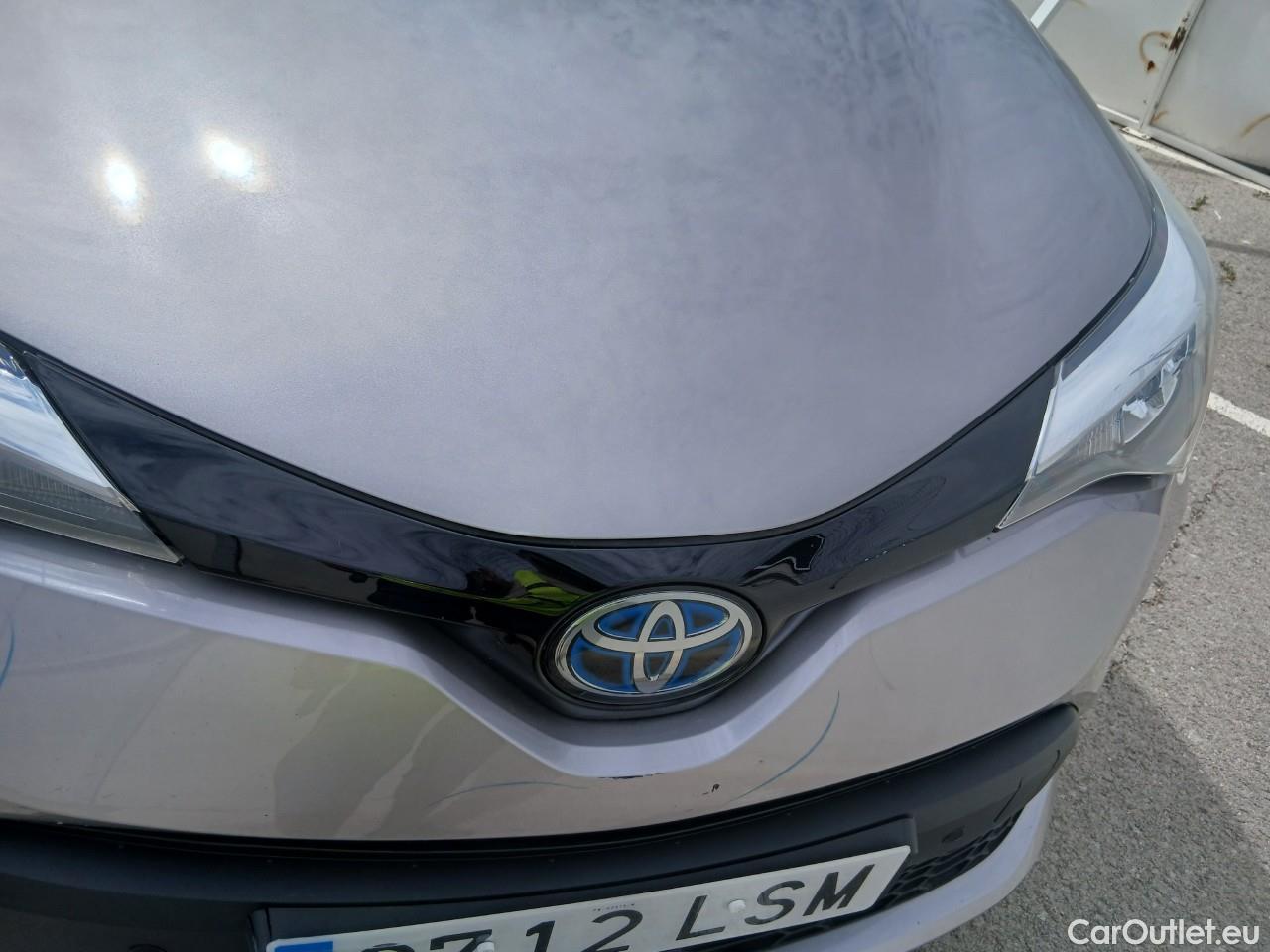  Toyota  C-HR TOYOTA  / 2019 / 5P / todoterreno 1.8 125H Advance #17