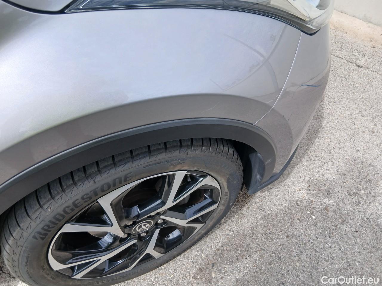  Toyota  C-HR TOYOTA  / 2019 / 5P / todoterreno 1.8 125H Advance #49