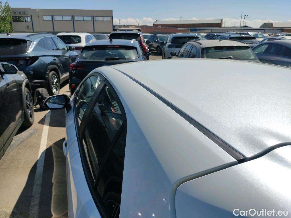  Toyota  Corolla TOYOTA  / 2019 / 5P / berlina con portón 1.8 125H BUSINESS E-CVT #7