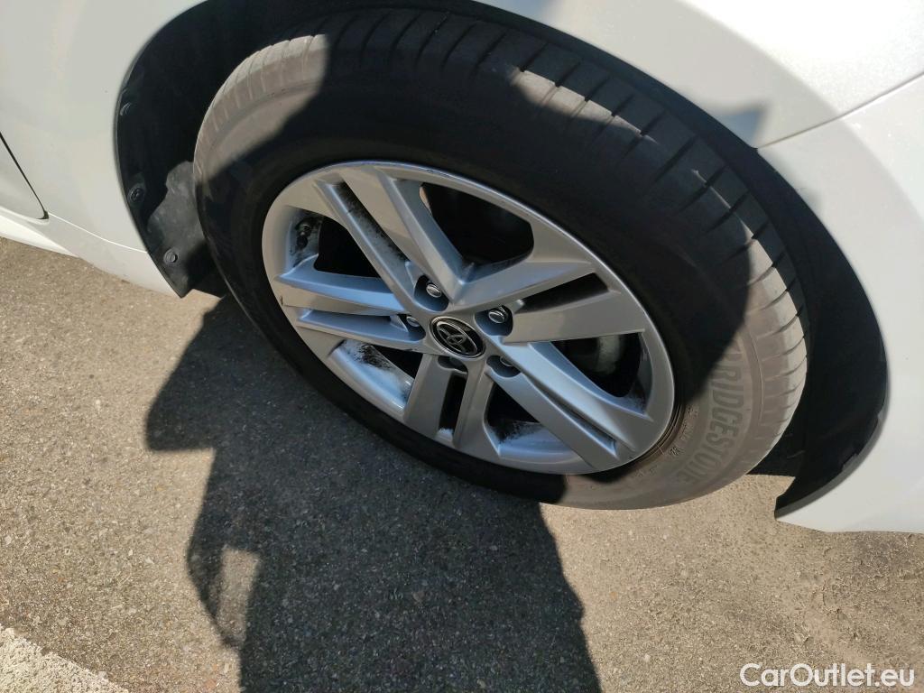  Toyota  Corolla TOYOTA  / 2019 / 5P / berlina con portón 1.8 125H BUSINESS E-CVT #17