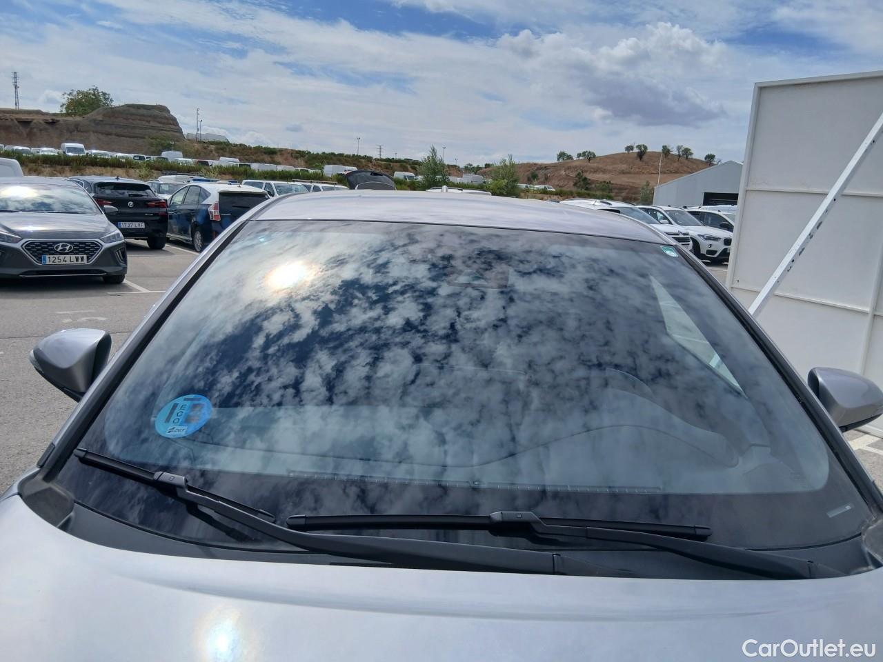  Toyota  C-HR TOYOTA  / 2019 / 5P / todoterreno 1.8 125H Advance #21