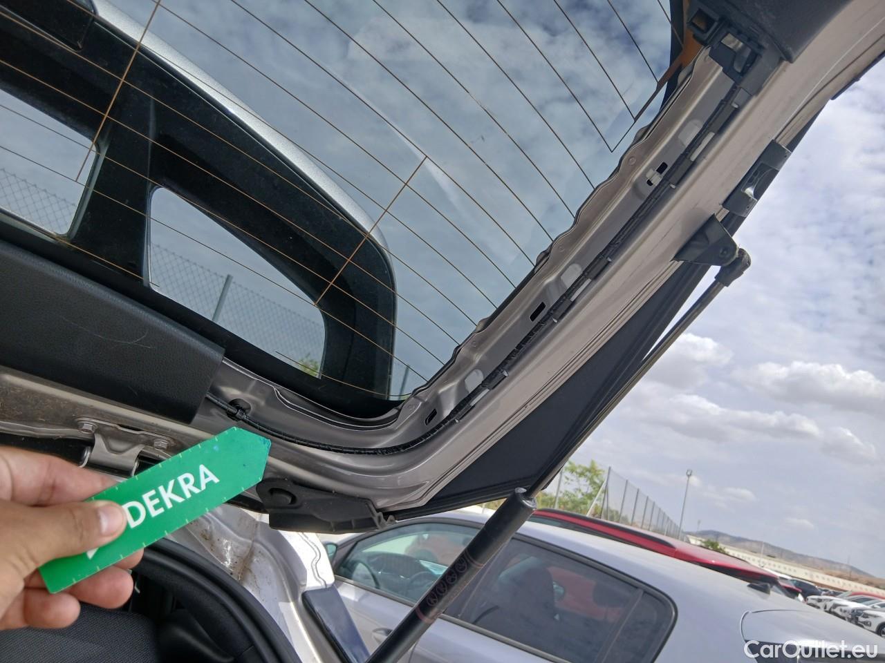  Toyota  C-HR TOYOTA  / 2019 / 5P / todoterreno 1.8 125H Advance #7