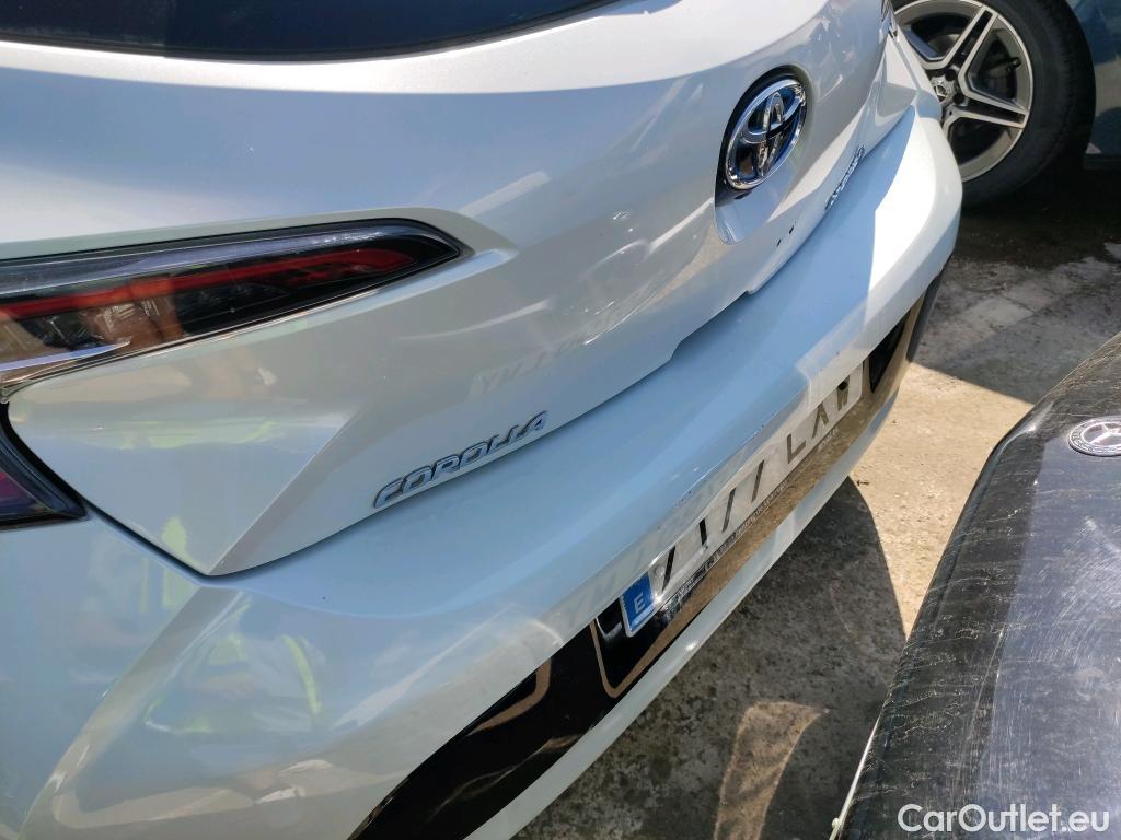  Toyota  Corolla TOYOTA  / 2019 / 5P / berlina con portón 1.8 125H BUSINESS E-CVT #25
