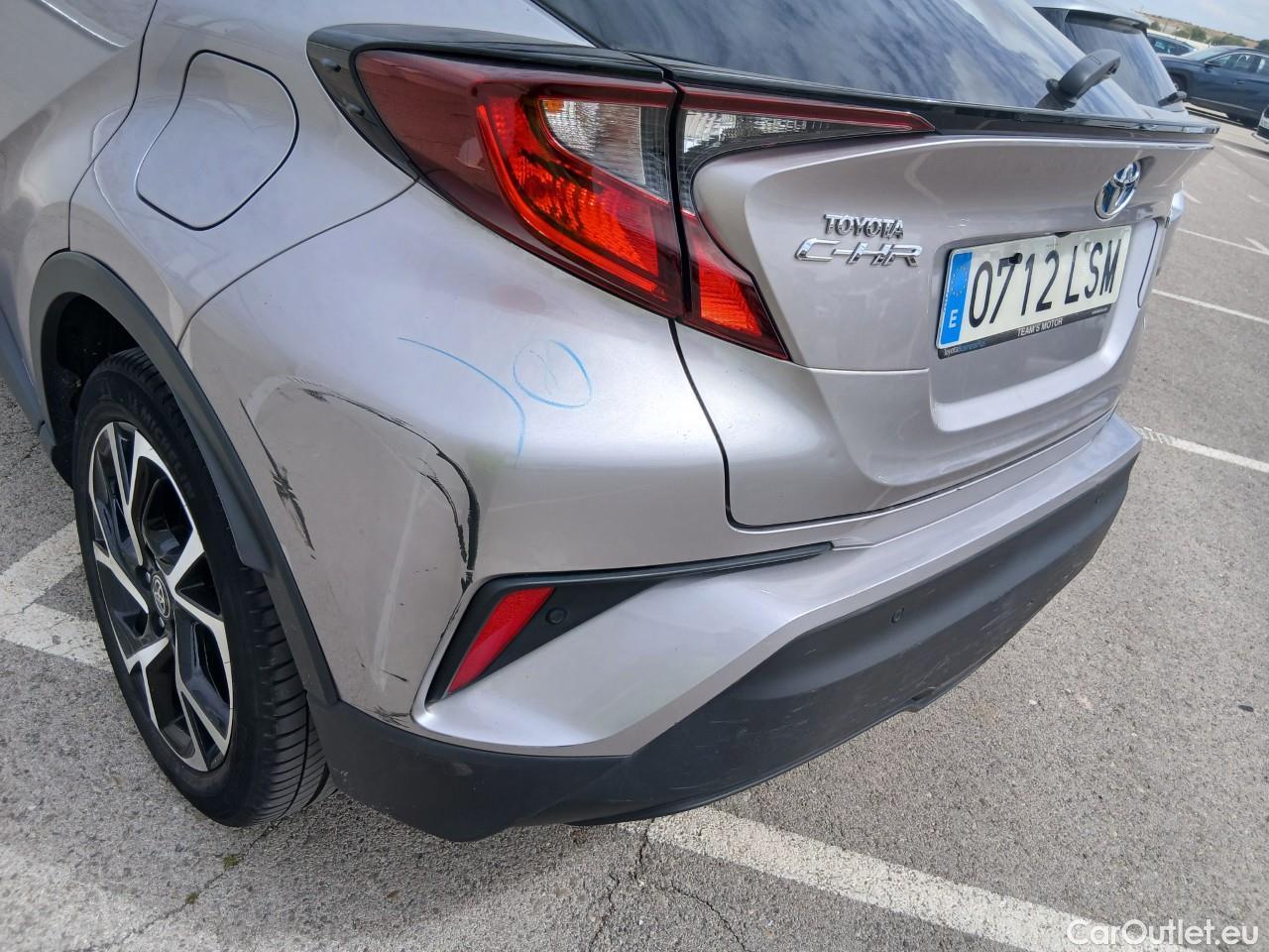  Toyota  C-HR TOYOTA  / 2019 / 5P / todoterreno 1.8 125H Advance #33