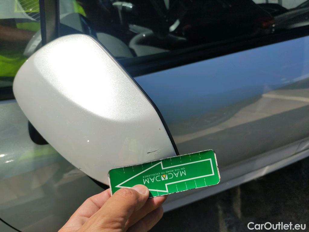  Toyota  Corolla TOYOTA  / 2019 / 5P / berlina con portón 1.8 125H BUSINESS E-CVT #30